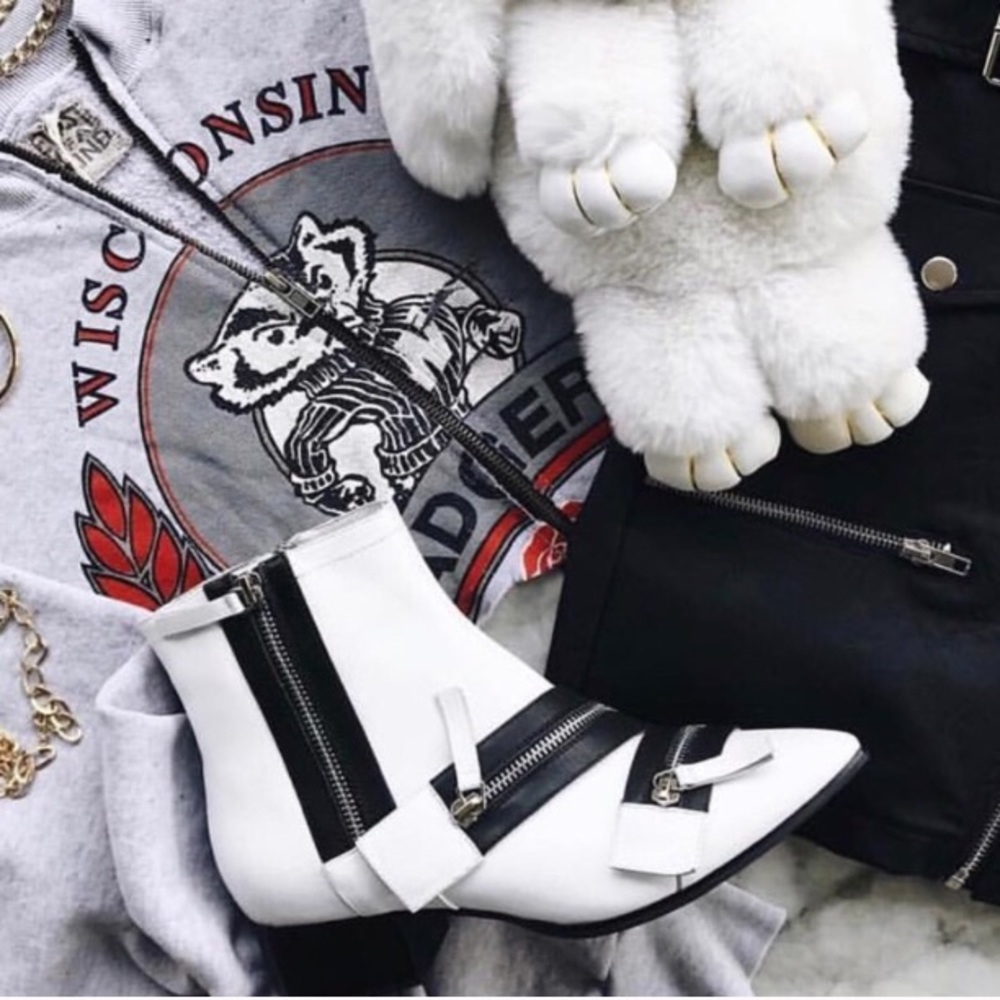 ❌SOLD❌ Jeffrey Campbell Zipper Booties